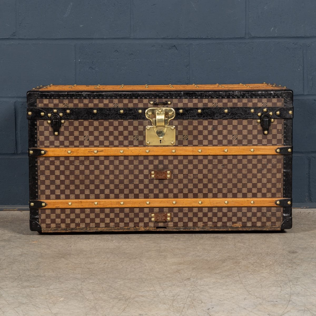 PUSHKINS.COM - B12250 - ANTIQUE 20thC LOUIS VUITTON TRUNK IN DAMIER CANVAS, FRANCE c.1900 - 05.jpg