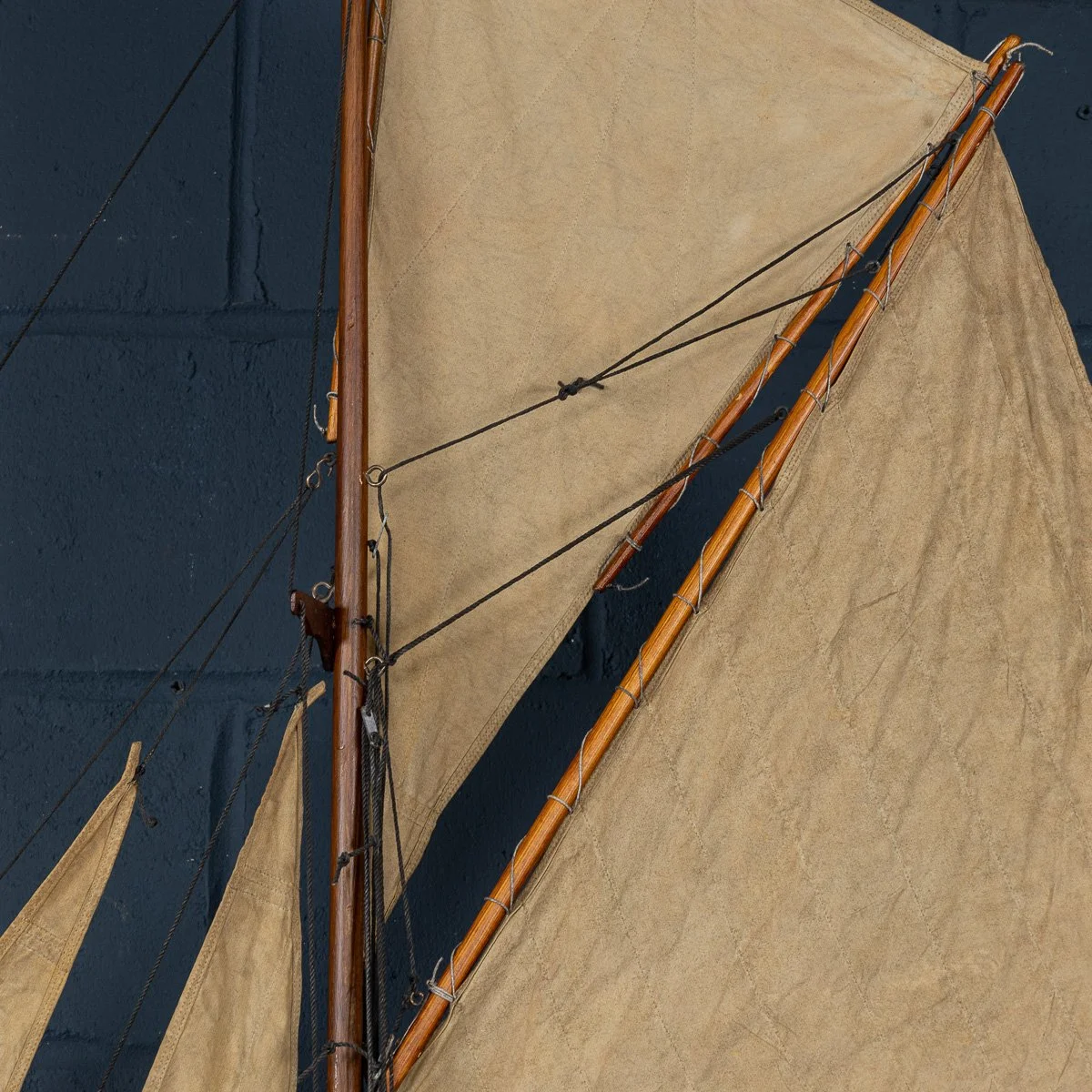 PUSHKINS.COM - B11426 - ANTIQUE 20thC LARGE ENGLISH CARVED HULL POND YACHT c.1920 - 06.jpg