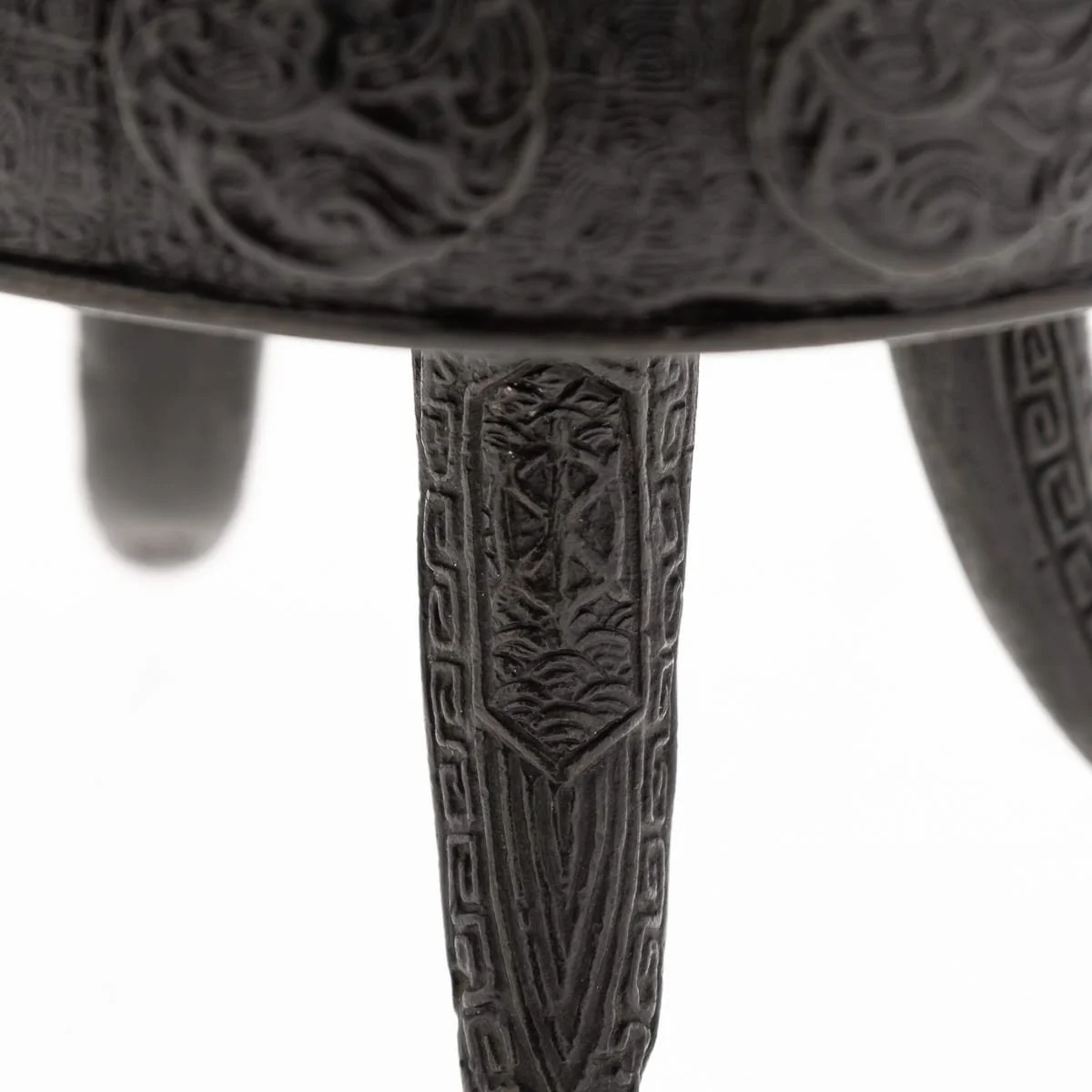 PUSHKINS.COM - G11929b - ANTIQUE 19thC JAPANESE BRONZE VESSEL IN THE STYLE OF THE 17thC EDO PERIOD - 25.jpg