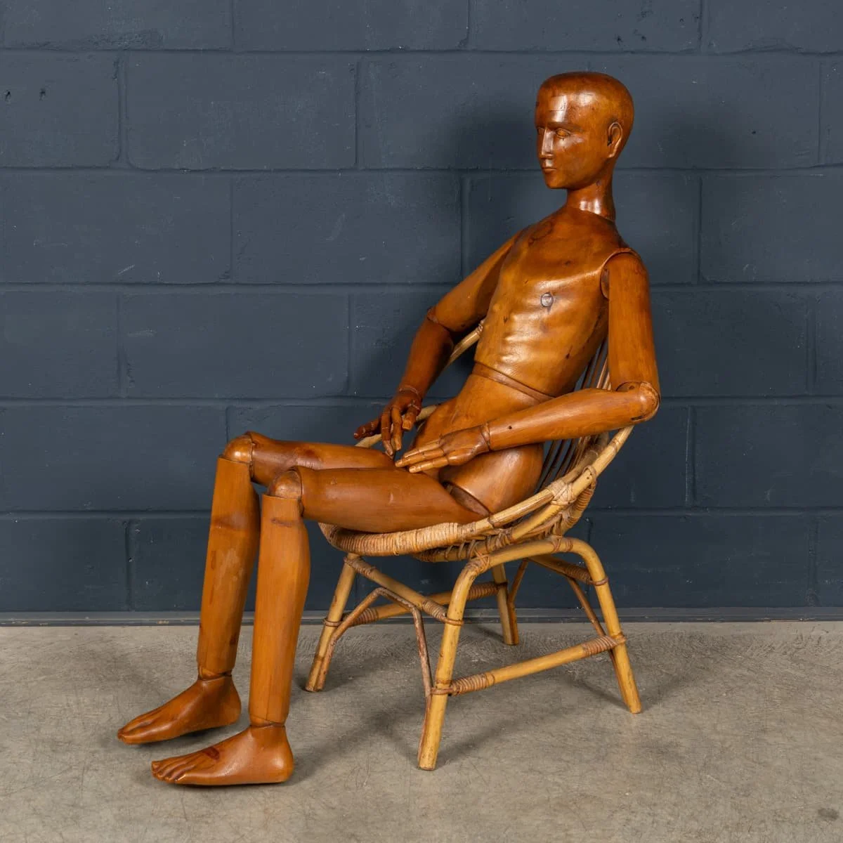 PUSHKINS.COM - B12324 - ANTIQUE RARE 20thC CONTINENTAL LIFE SIZE WOODEN ARTIST'S LAY FIGURE c.1910 - 05.jpg