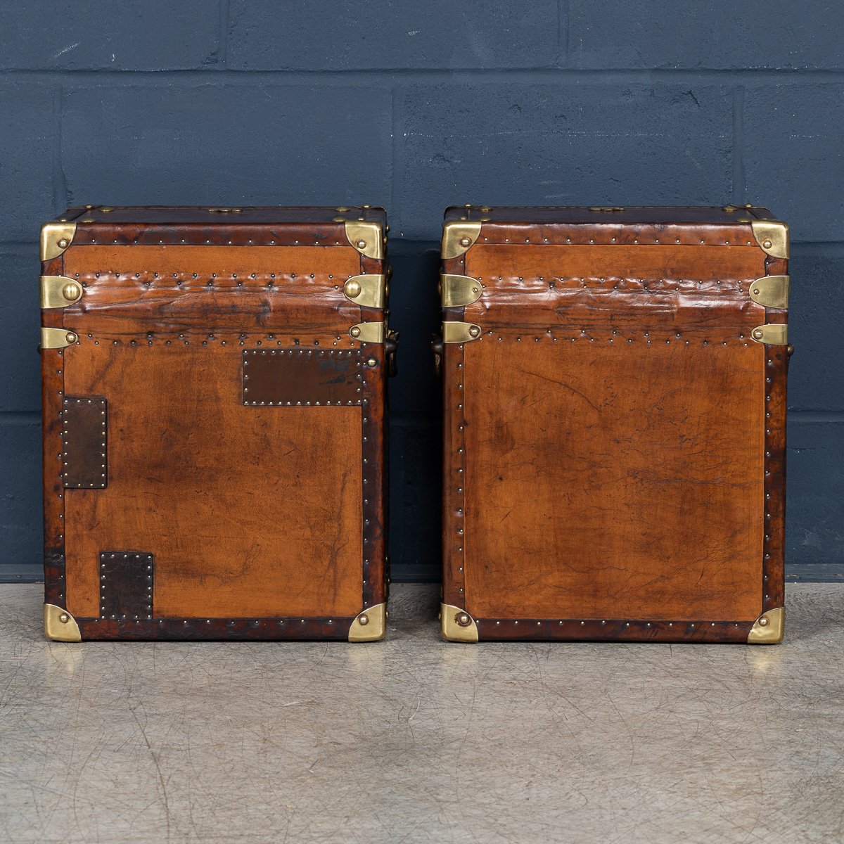 PUSHKINS.COM - B11408d - 20thC PAIR OF LEATHER CLAD ENGLISH ARMY : NAVY STYLE TRUNKS - 06.jpg