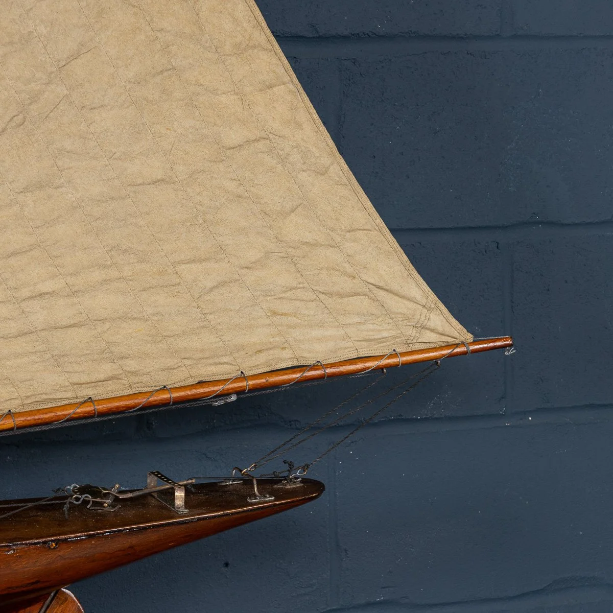 PUSHKINS.COM - B11426 - ANTIQUE 20thC LARGE ENGLISH CARVED HULL POND YACHT c.1920 - 13.jpg