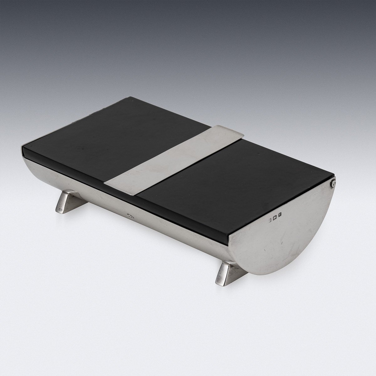 PUSHKINS.COM - D11356 - ANTIQUE 20thC ENGLISH ART DECO SOLID SILVER & LACQUER CIGARETTE BOX c.1920 - 06.jpg