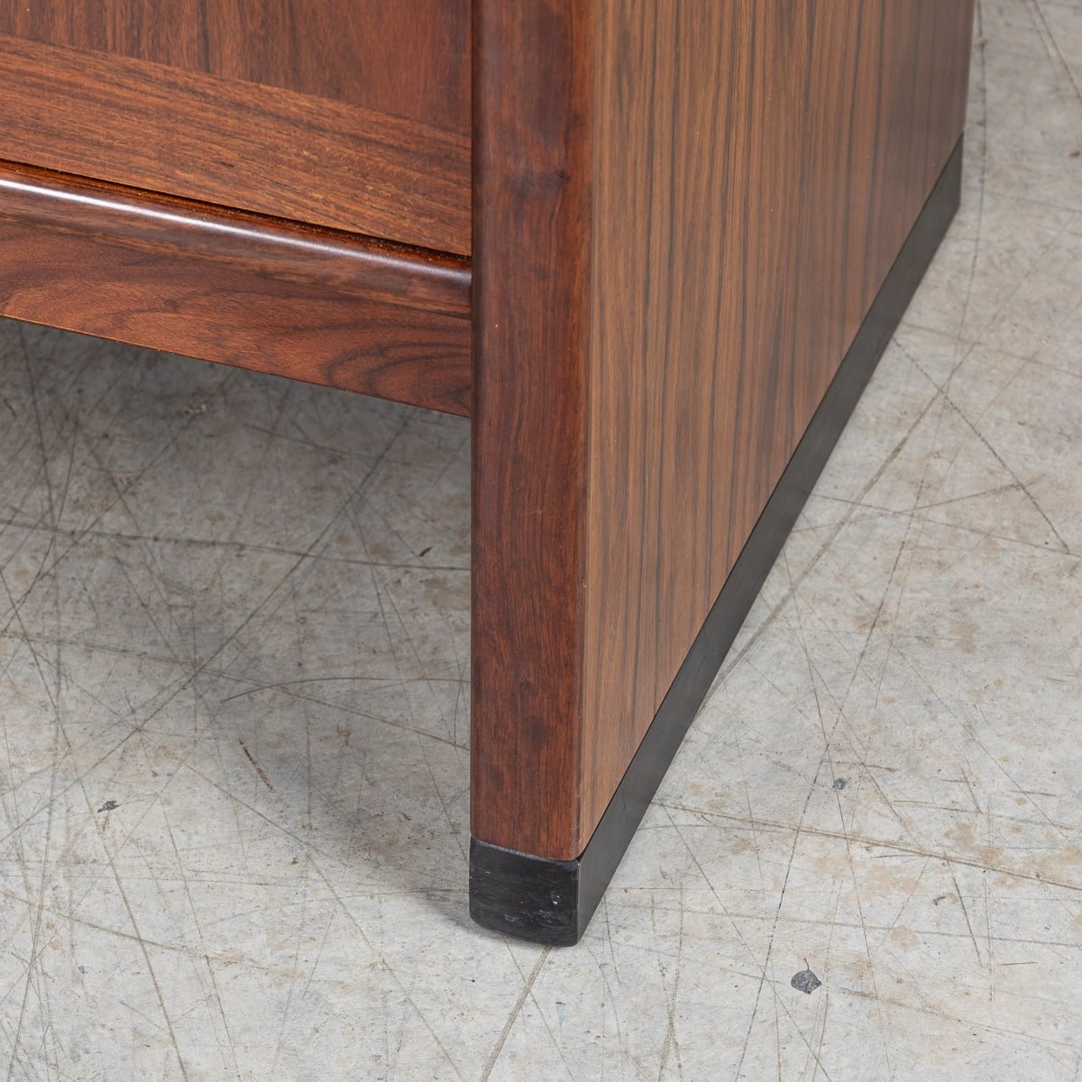 PUSHKINS.COM - B11243 - 20thC DANISH ROSEWOOD SIDEBOARD BY SKOVBY MØBELFABRIK A:S c.1960 - 10.jpg