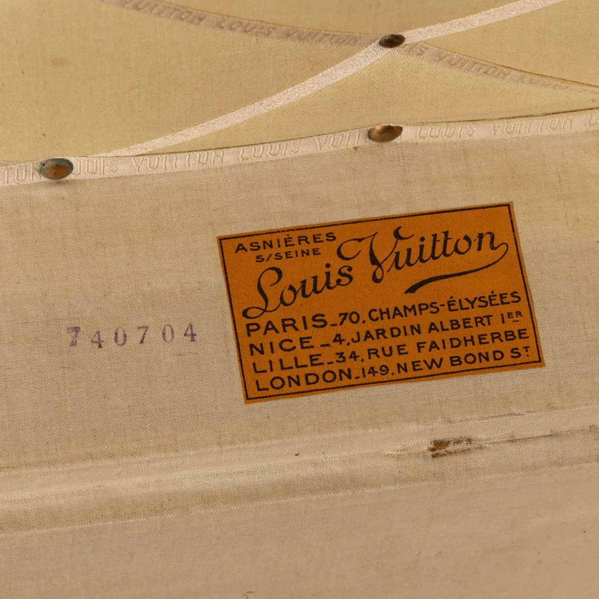 PUSHKINS.COM - B12351w - VINTAGE 20thC LOUIS VUITTON CABIN TRUNK IN MONOGRAM CANVAS, FRANCE c.1930 - 14.jpg