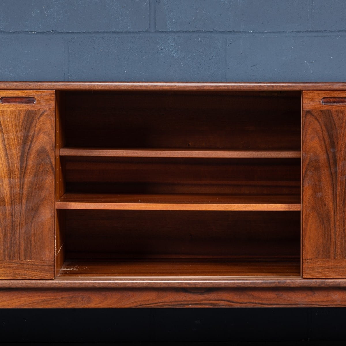 PUSHKINS.COM - B11243 - 20thC DANISH ROSEWOOD SIDEBOARD BY SKOVBY MØBELFABRIK A:S c.1960 - 30.jpg