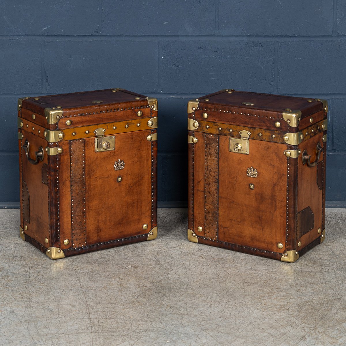 PUSHKINS.COM - B11408d - 20thC PAIR OF LEATHER CLAD ENGLISH ARMY : NAVY STYLE TRUNKS - 03.jpg