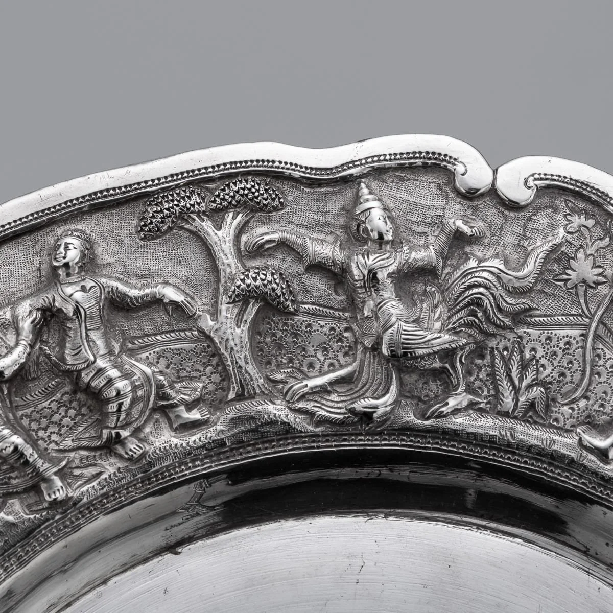 PUSHKINS.COM - A00148 - ANTIQUE 19thC BURMESE ROYAL SOLID SILVER REPOUSSÉ DISH, AVA & MANDALAY c.1890 - 13.jpg