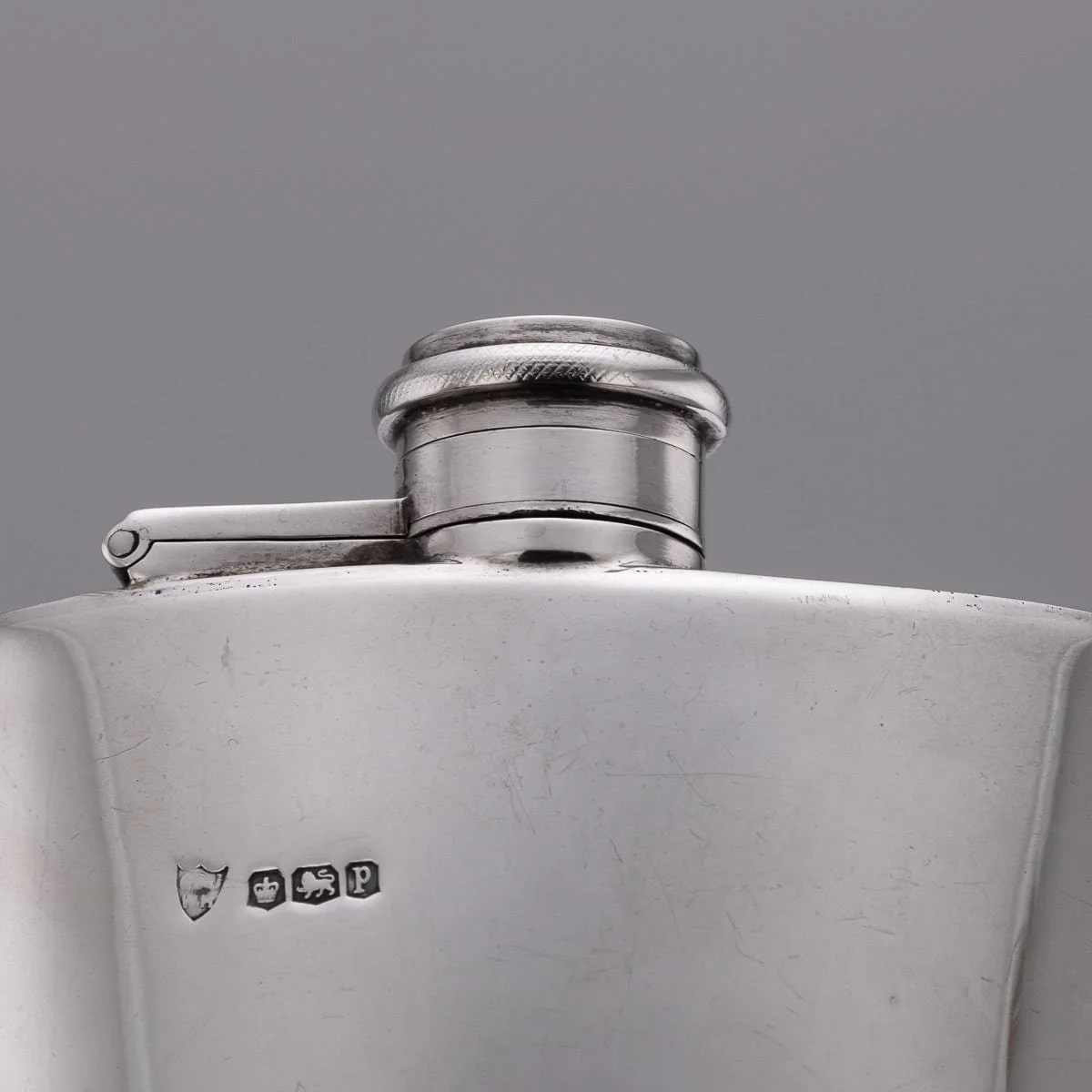 PUSHKINS.COM - J12068 - VINTAGE 20thC ENGLISH SOLID SILVER HIP FLASK, SHEFFIELD c.1932 - 09.jpg
