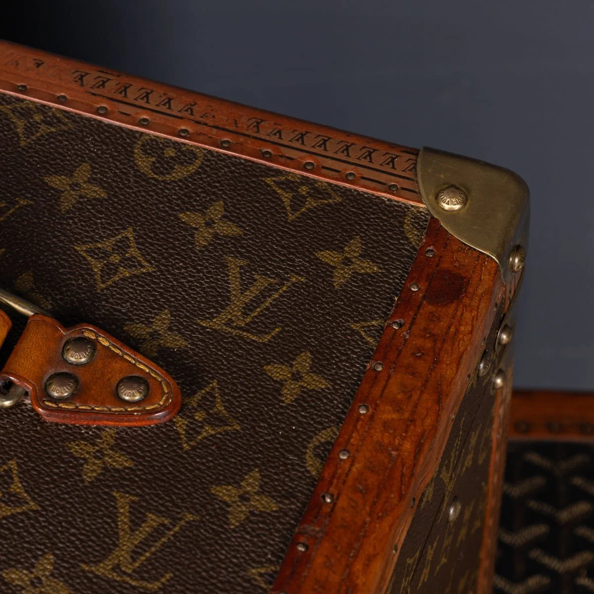 PUSHKIN'S - MID 20thC LOUIS VUITTON VANITY CASE IN MONOGRAM CANVAS, MADE IN FRANCE c.1960 - 25.jpg