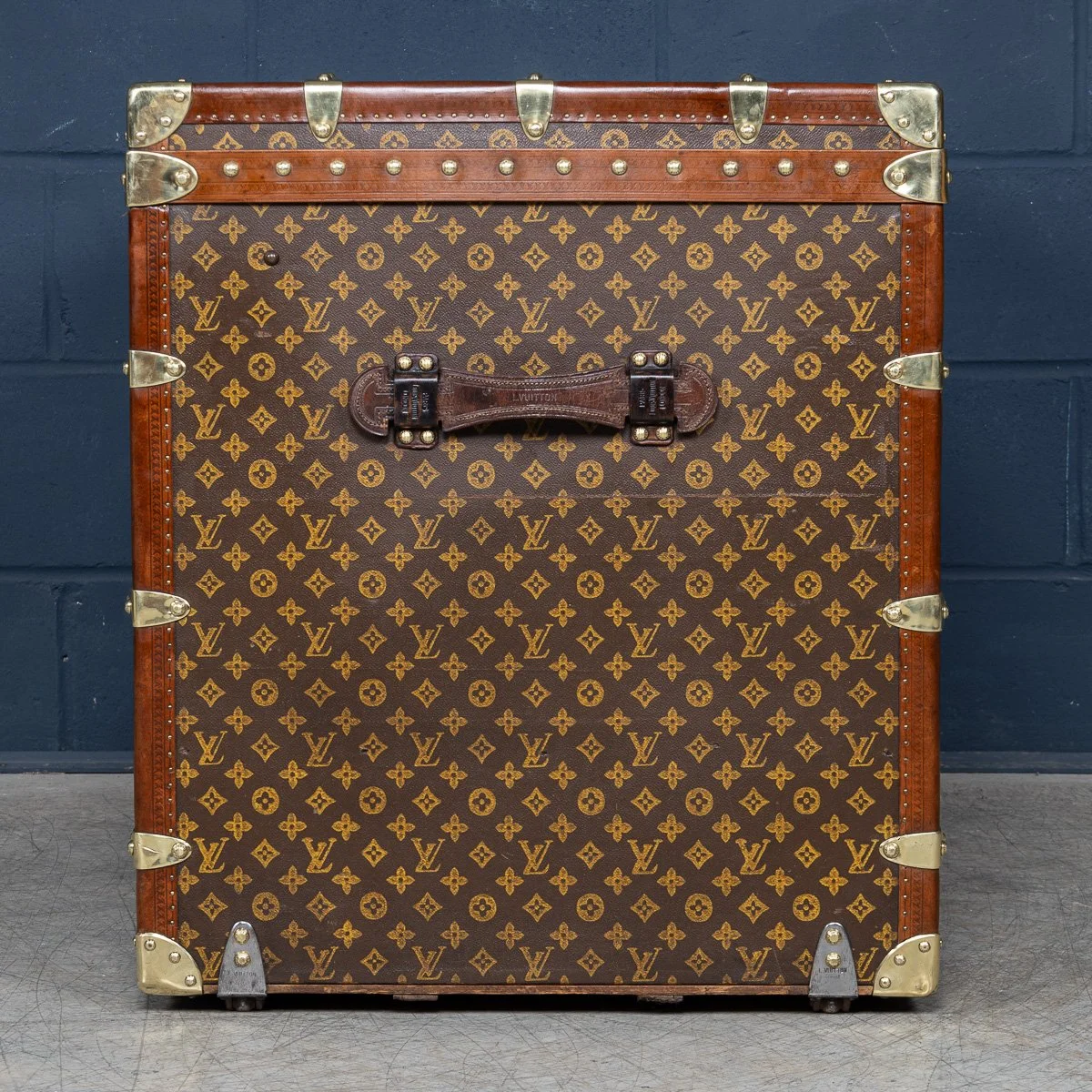 PUSHKINS.COM - B11431dw - ANTIQUE 20thC LOUIS VUITTON %22MALLE HAUTE%22 IN MONOGRAM CANVAS, FRANCE c.1920 - 07.jpg