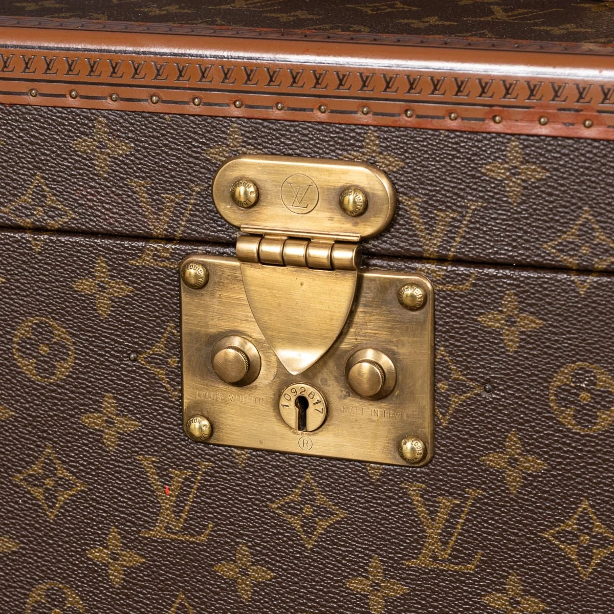 PUSHKIN'S - MID 20thC LOUIS VUITTON VANITY CASE IN MONOGRAM CANVAS, MADE IN FRANCE c.1960 - 15.jpg