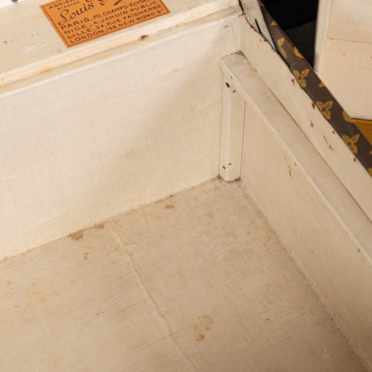 PUSHKINS.COM - B11233d - 20thC LOUIS VUITTON CABIN TRUNK IN MONOGRAM CANVAS, FRANCE c.1930 - 17.jpg