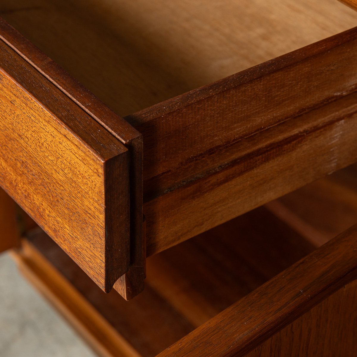 PUSHKINS.COM - B11413 - VINTAGE 20thC ENGLISH TEAK SIDEBOARD c.1960 - 15.jpg
