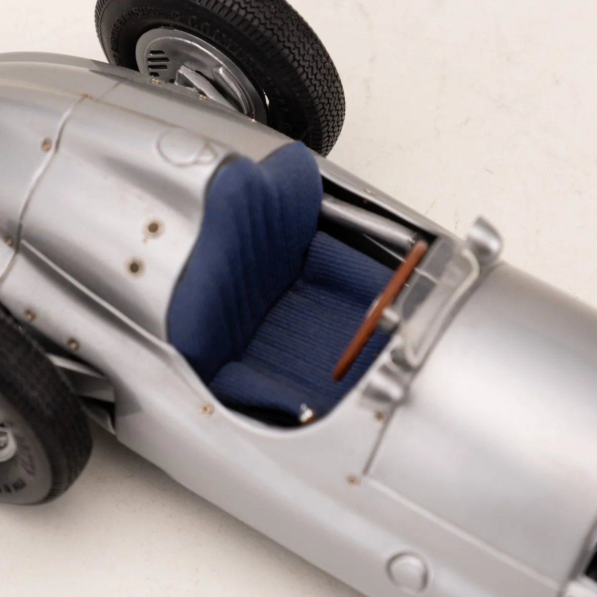 PUSHKINS.COM - Z12469 - VINTAGE 20thC CMC 1:18 SCALE MERCEDES BENZ W125 MODEL RACING CAR c.1937 - 12.jpg