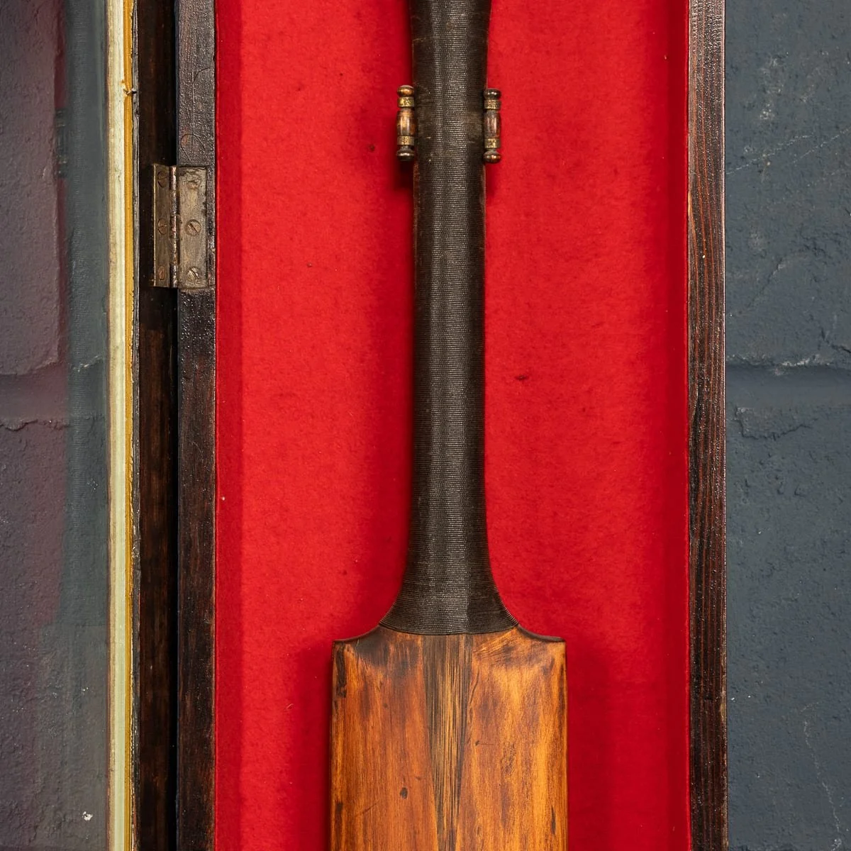 PUSHKINS.COM - B12775 - ANTIQUE 19thC VICTORIAN WILLOW CRICKET BAT,  BY STUART SURRIDGE & CO c.1899 - 10.jpg