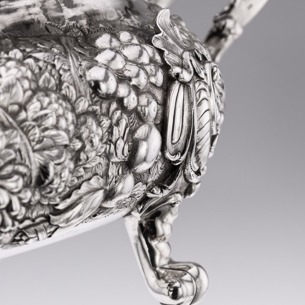 PUSHKINS.COM - B00060 - ANTIQUE 19thC GEORGIAN SOLID SILVER SOUP TUREEN BY EDWARD FARRELL, LONDON c.1823 - 28.jpg