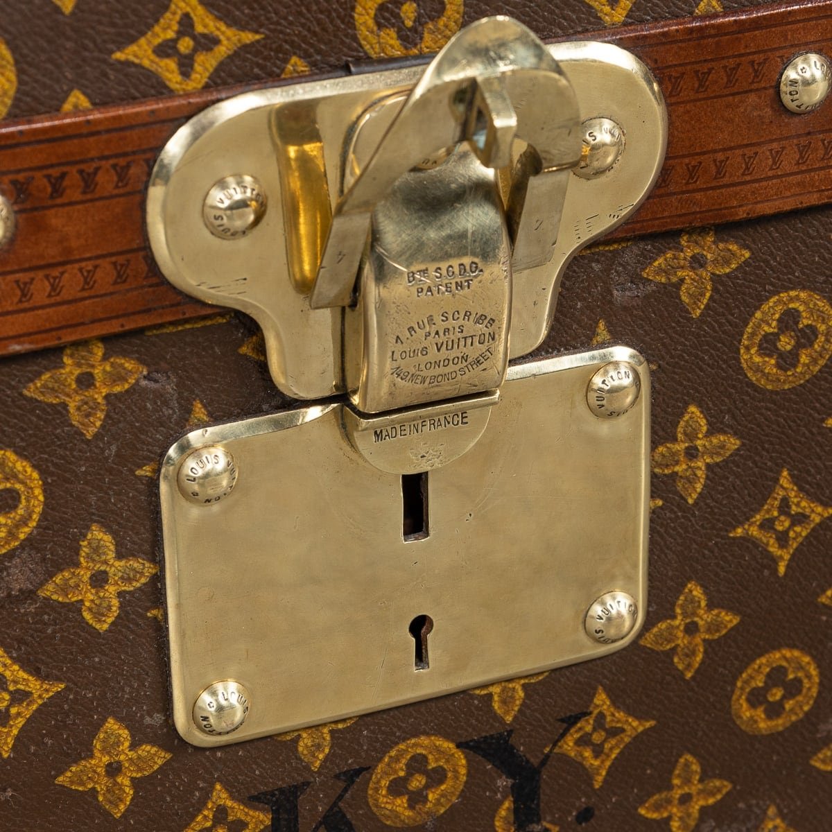 PUSHKINS.COM - B11237wd - 20thC LOUIS VUITTON ENCYCLOPEDIA BRITANNICA TRUNK IN MONOGRAM CANVAS c.1911 - 28.jpg
