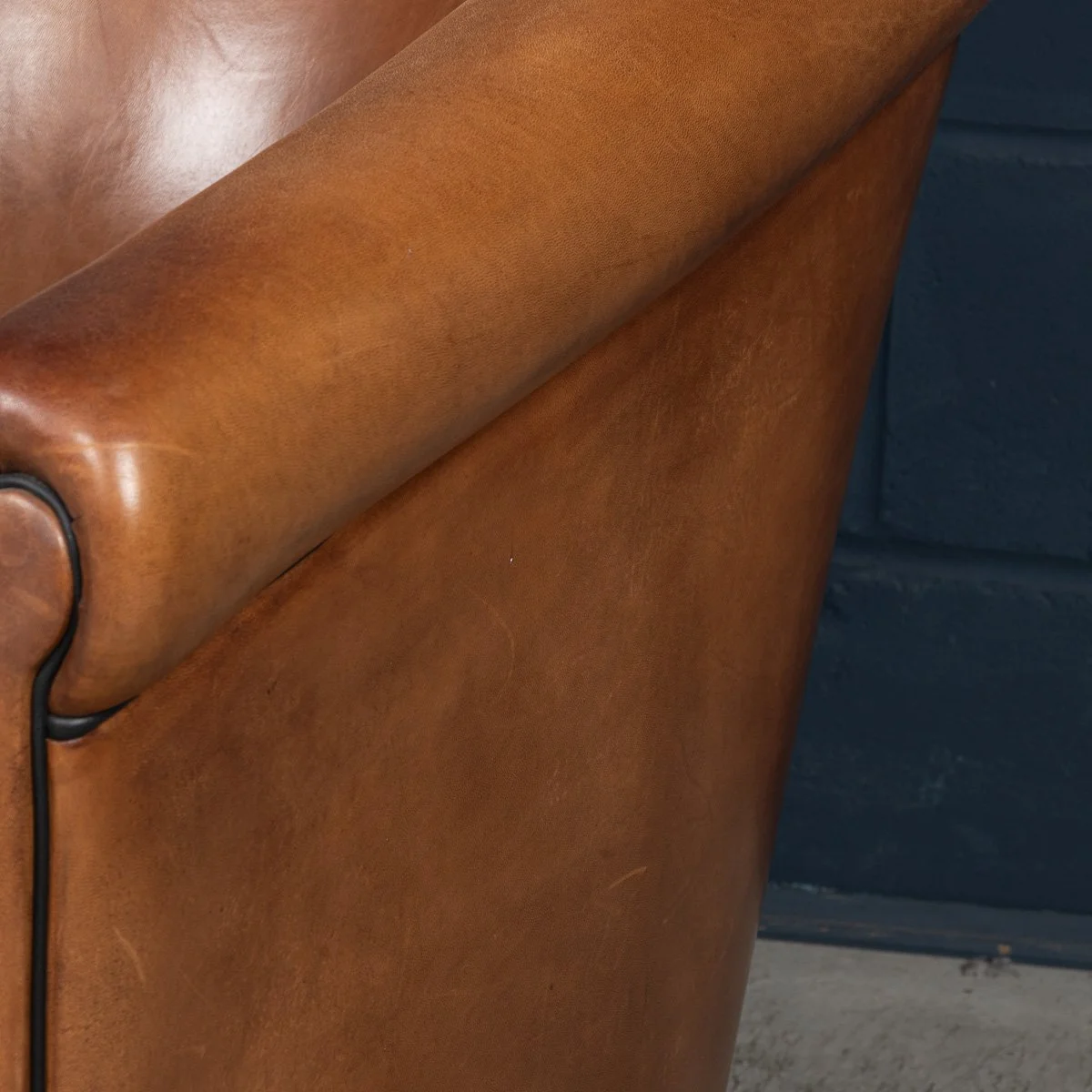 PUSHKINS.COM - B11463 - A PAIR OF 20thC DUTCH SHEEPSKIN LEATHER TUB CHAIRS - 39.jpg