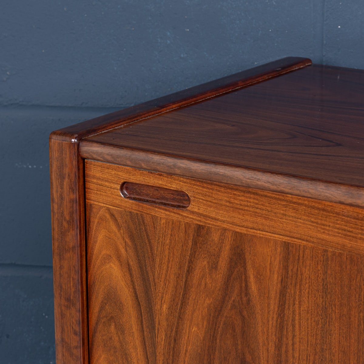 PUSHKINS.COM - B11243 - 20thC DANISH ROSEWOOD SIDEBOARD BY SKOVBY MØBELFABRIK A:S c.1960 - 17.jpg