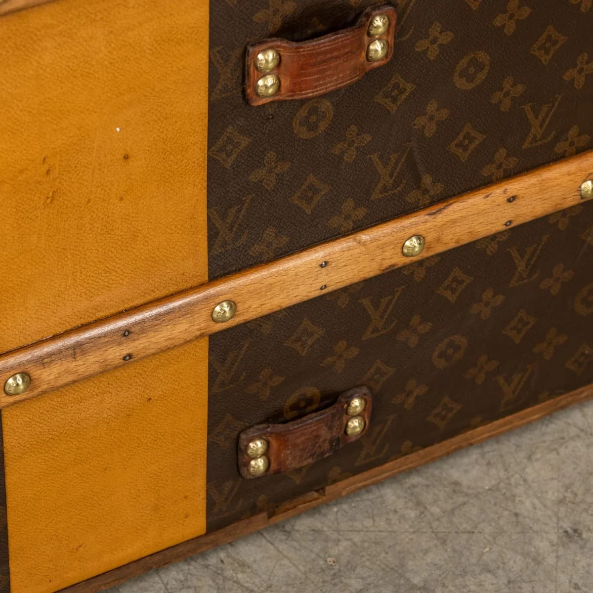 PUSHKINS.COM - B12347 - ANTIQUE 20thC LOUIS VUITTON STEAMER TRUNK IN MONOGRAM CANVAS, FRANCE c.1920 - 23.jpg