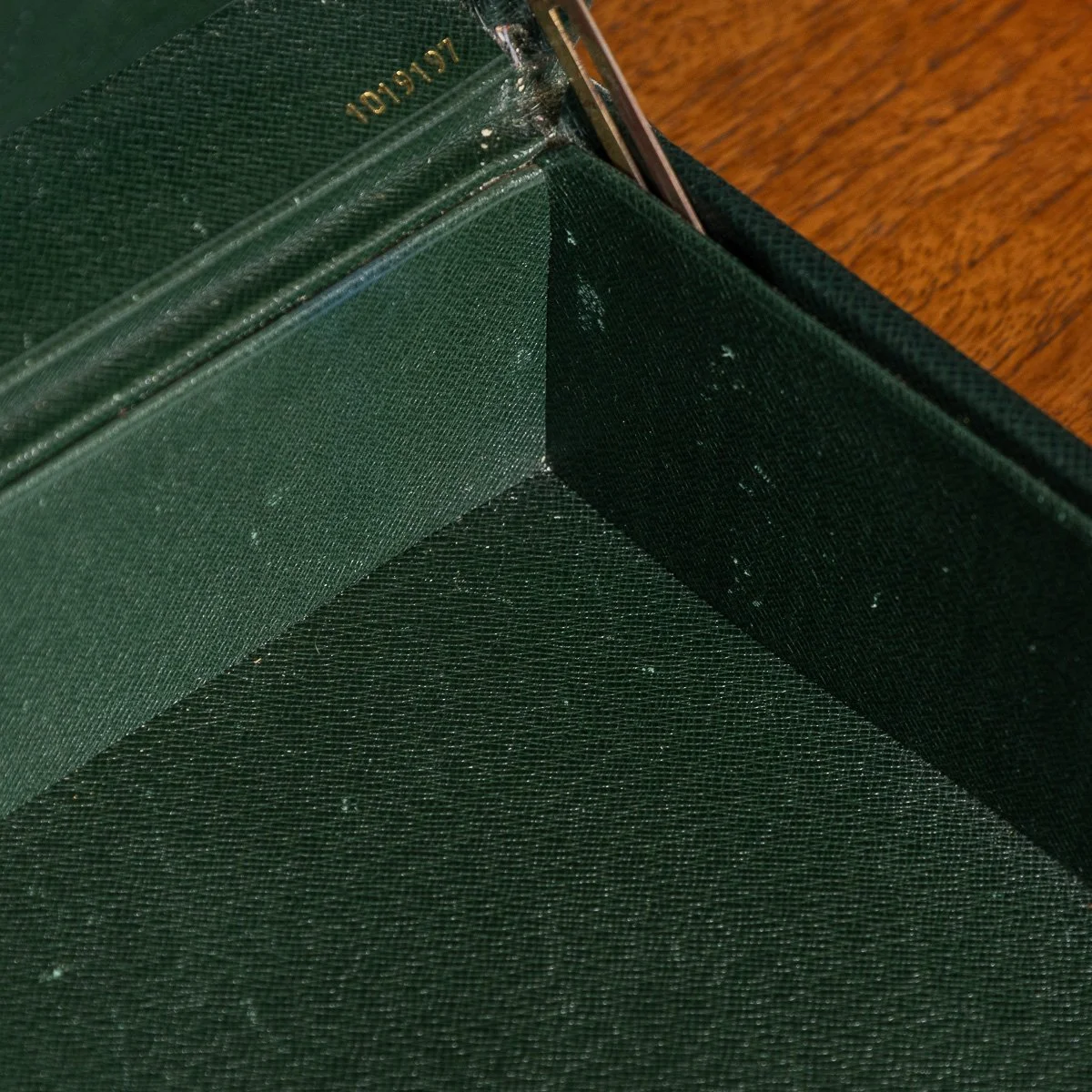 PUSHKINS.COM - B11505 - 20thC LOUIS VUITTON PRESIDENTIAL BRIEFCASE IN GREEN "TAIGA" LEATHER, FRANCE - 18.jpg