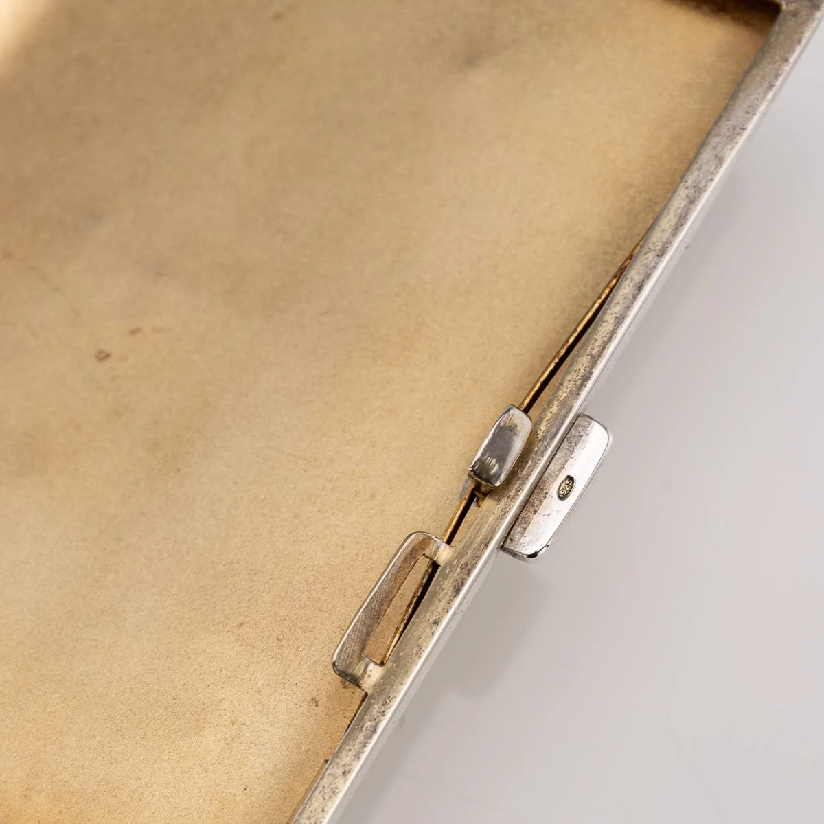PUSHKINS.COM - A11128 - 20thC ART DECO SOLID SILVER & GUILLOCHE ENAMEL CIGARETTE CASE c.1929 - 09.jpg