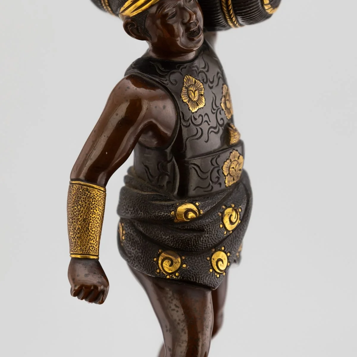PUSHKINS.COM - G11933 - ANTIQUE 19thC JAPANESE MEIJI PERIOD GILT BRONZE FIGURE OF A LABOURER BY MIYAO EI - 15.jpg
