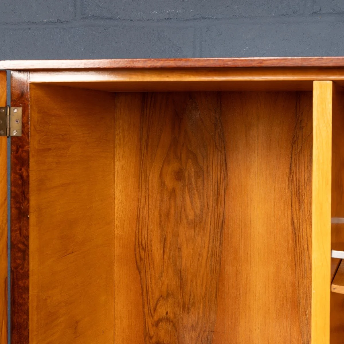 PUSHKINS.COM - B11838 - VINTAGE 20thC ITALIAN DRY BAR CABINET WITH 'WOVEN' FRONT DECOR ON STAND c.1960 - 22.jpg