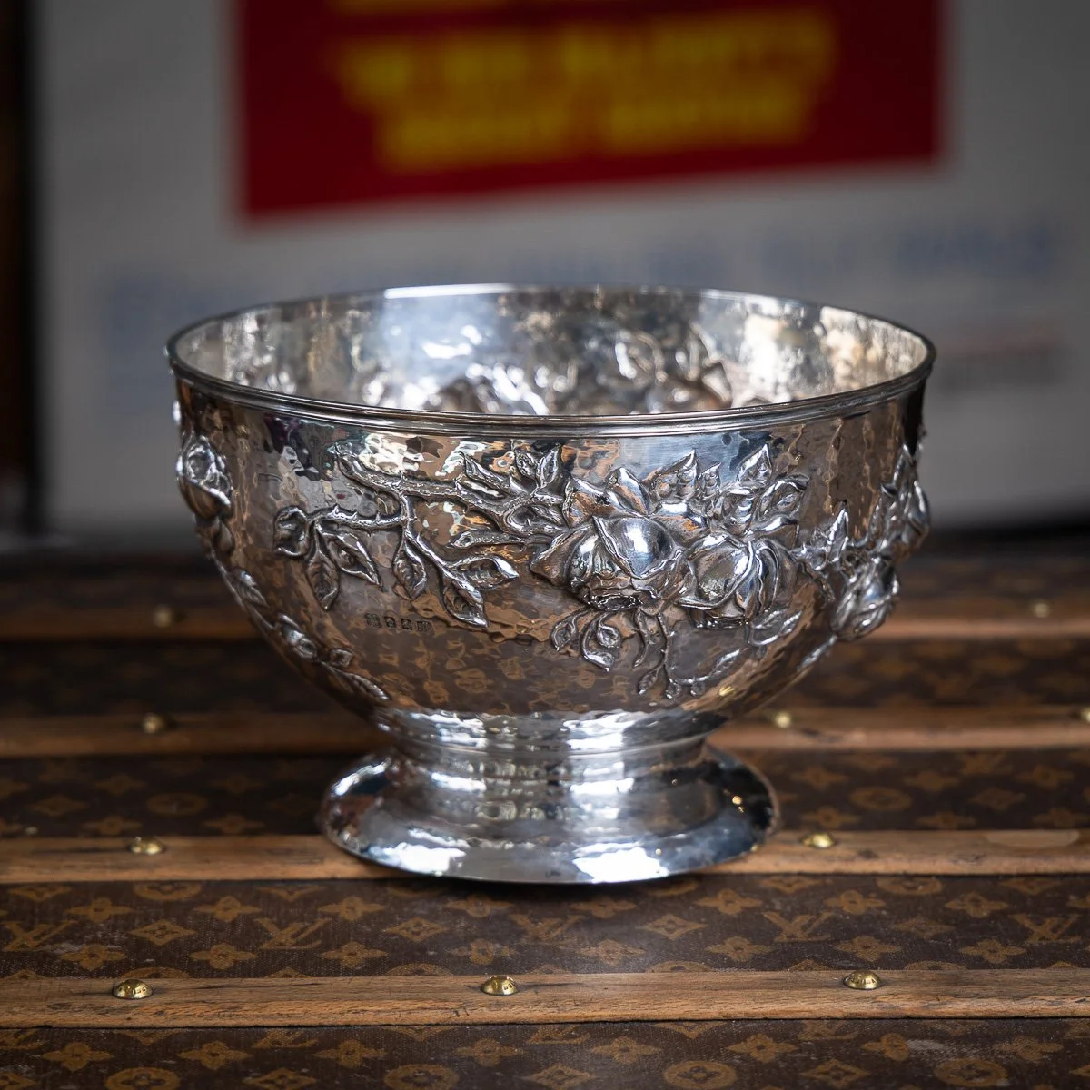 PUSHKINS.COM - C11913 - ANTIQUE 20thC SCOTTISH SOLID SILVER ROSE BOWL, GLASGOW c.1909 - 03.jpg