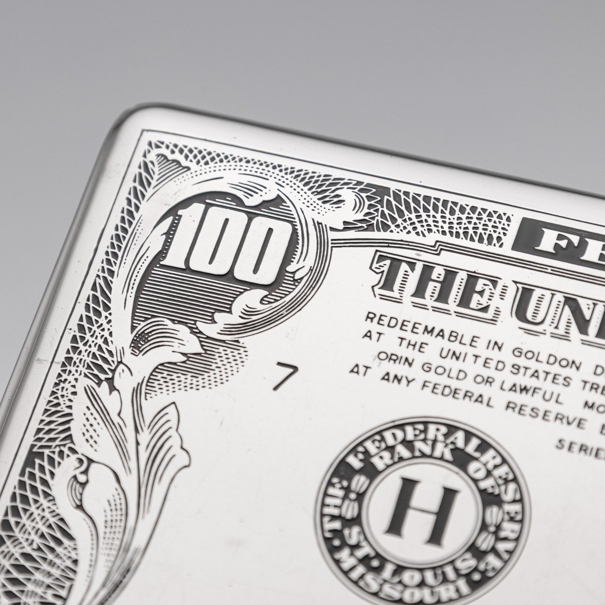 PUSHKINS.COM - J11197 - 20thC AMERICAN SILVER-PLATED CIGARETTE CASE & LIGHTER SHAPED AS A HUNDRED DOLLAR BILL - 17.jpg