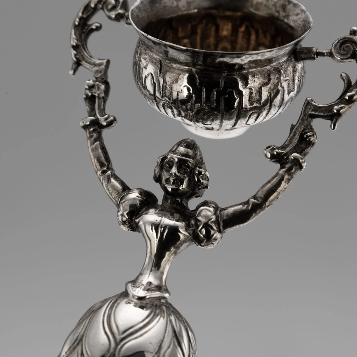 PUSHKINS.COM - B12238d - ANTIQUE 20thC DUTCH SOLID SILVER WEDDING WAGER CUP c.1900 - 10.jpg