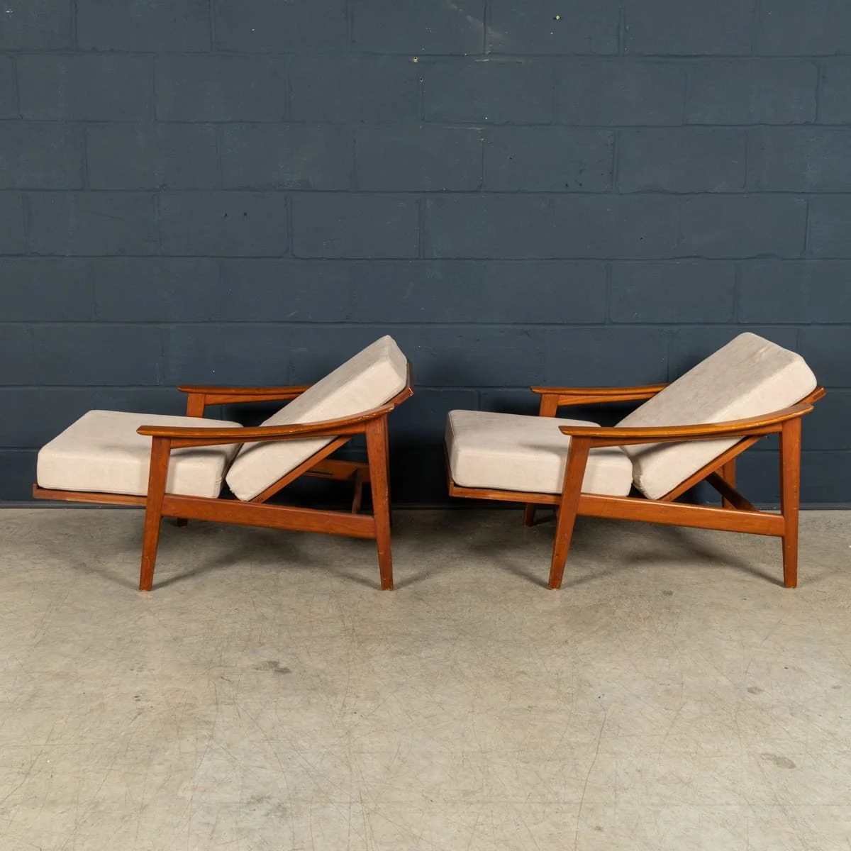PUSHKINS.COM - B12274 - VINTAGE 20thC ITALIAN PAIR OF RECLINING LOUNGE CHAIRS c.1960 - 07.jpg