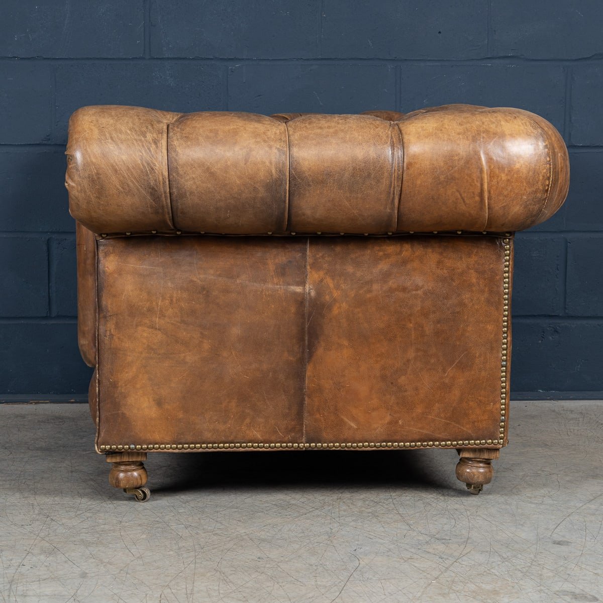 PUSHKINS.COM - B11240 - VINTAGE 20thC ENGLISH BROWN LEATHER CHESTERFIELD ARMCHAIR BY HALO - 05.jpg