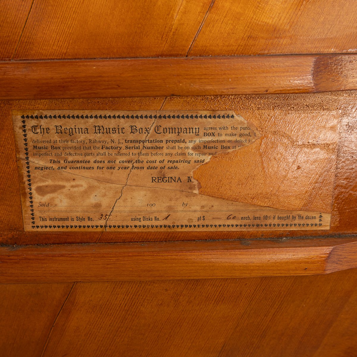 PUSHKINS.COM - NS11405 - ANTIQUE 20thC AMERICAN %22THE REGINA CO%22 12 DISC AUTOMATIC MUSIC PLAYING CABINET BOX c.1900 - 57.jpg