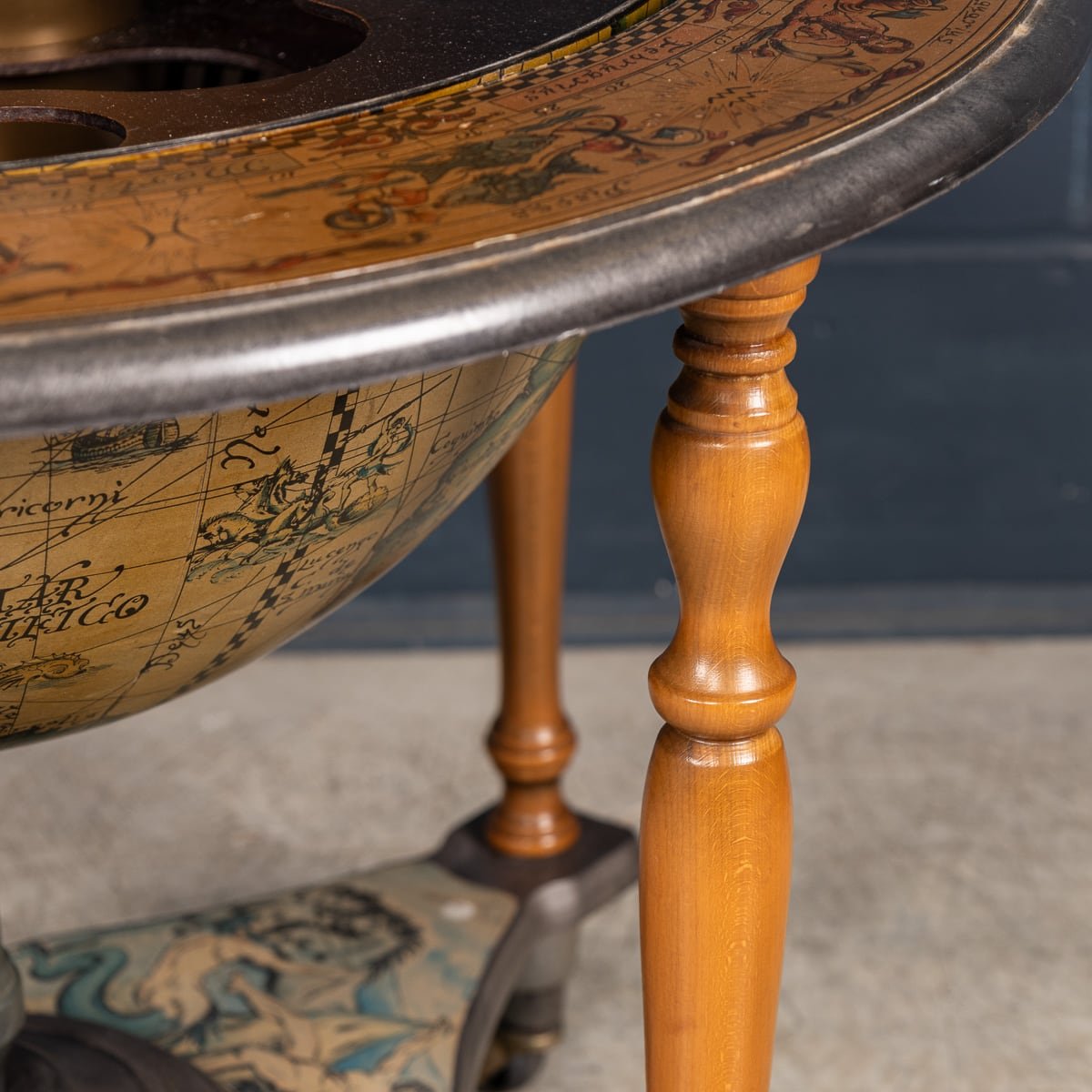 PUSHKIN'S - 20thC ITALIAN GLOBE DRINKS TROLLEY c.1970 - 38.jpg