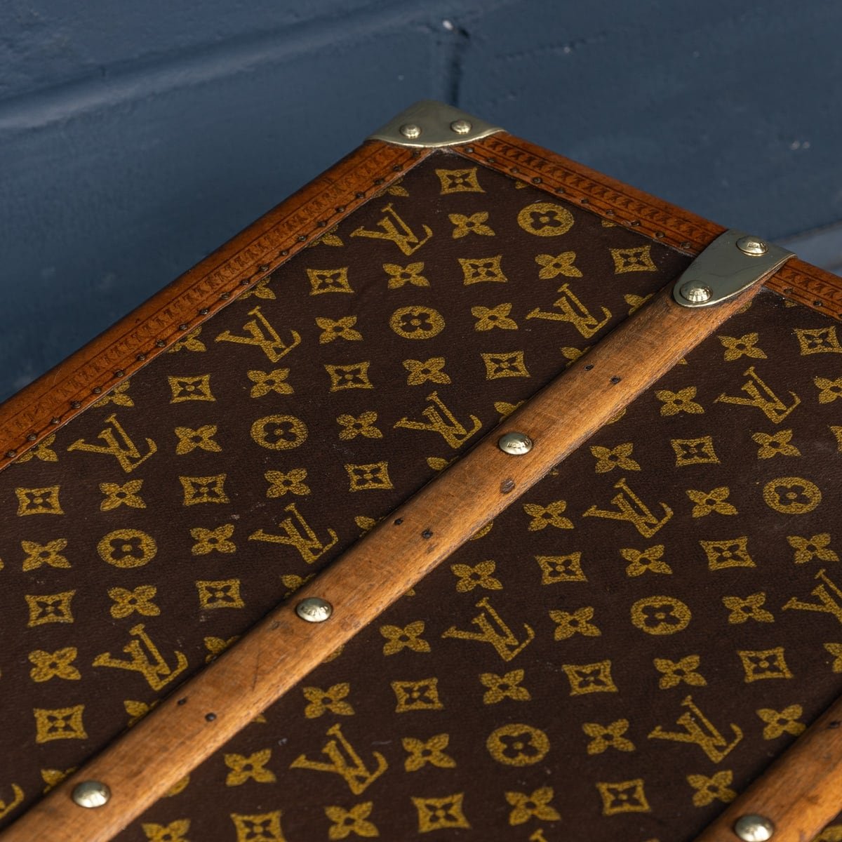 PUSHKINS.COM - B11233d - 20thC LOUIS VUITTON CABIN TRUNK IN MONOGRAM CANVAS, FRANCE c.1930 - 33.jpg