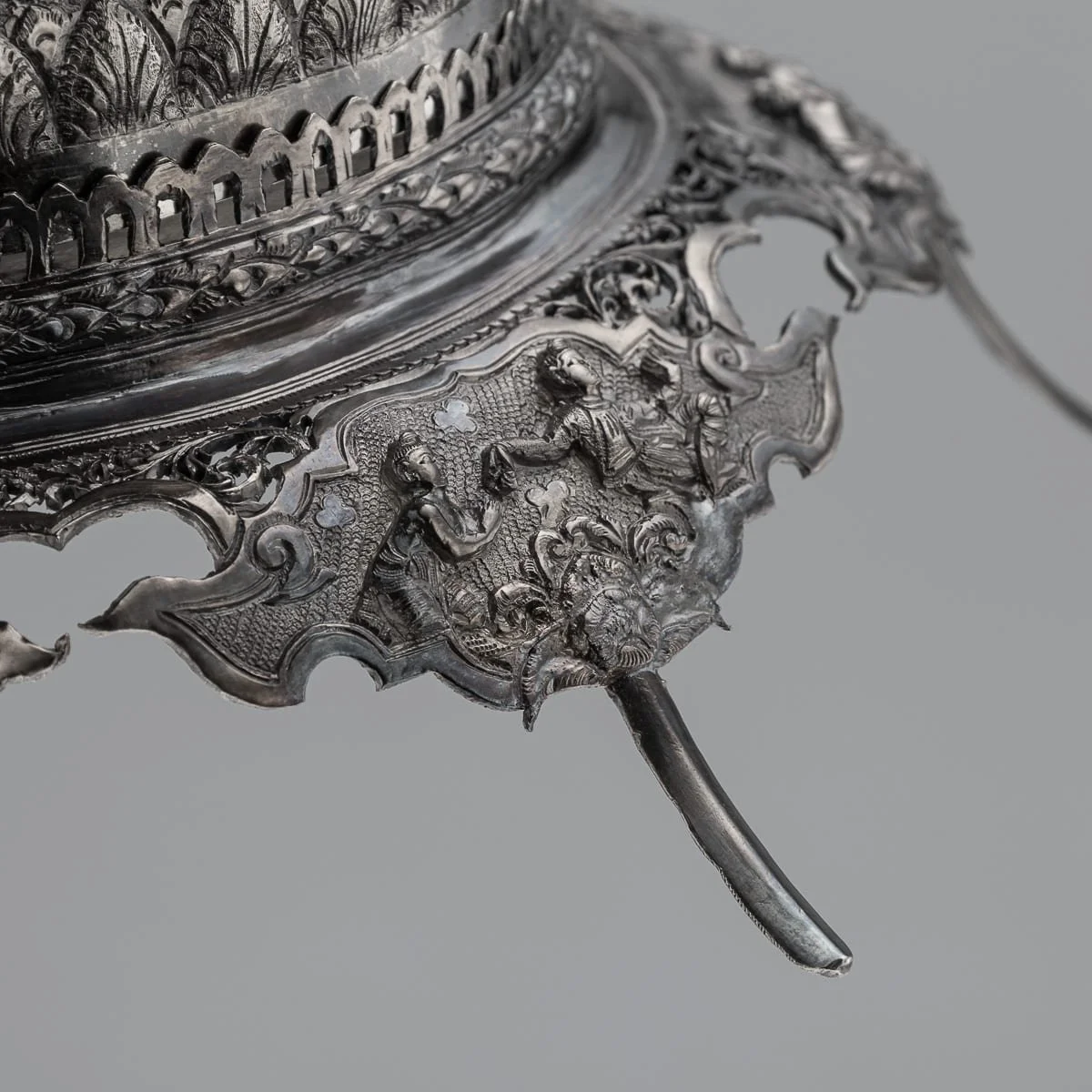 PUSHKINS.COM - C12318 - ANTIQUE 19thC BURMESE SOLID SILVER BETEL BOX ON STAND, RANGOON c.1890 - 28.jpg