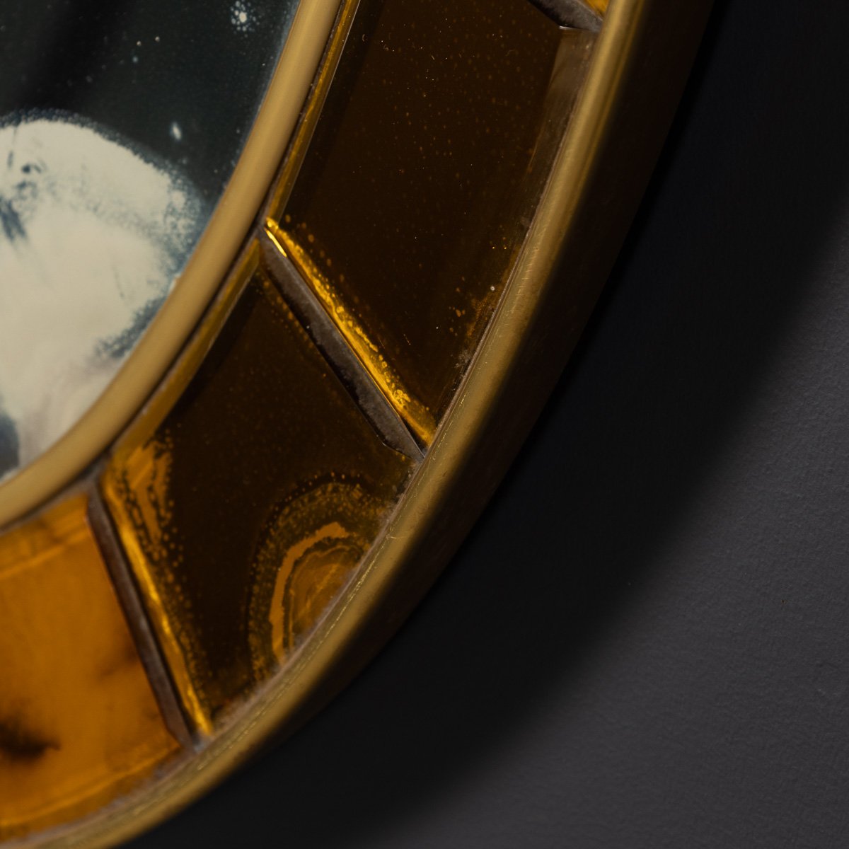PUSHKINS.COM - D11092 - 20thC ITALIAN BRASS & GLASS OVAL MIRROR BY CRISTAL ARTE c.1950 - 06.jpg