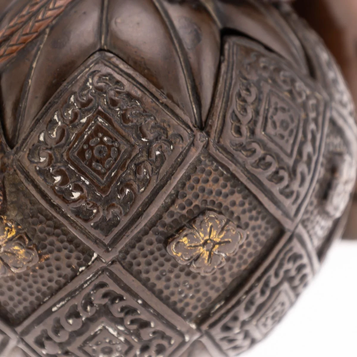 PUSHKINS.COM - G11931 - ANTIQUE 19thC JAPANESE MEIJI PERIOD PAIR OF BRONZE VESSELS IN THE FORM OF KARAKO - 28.jpg