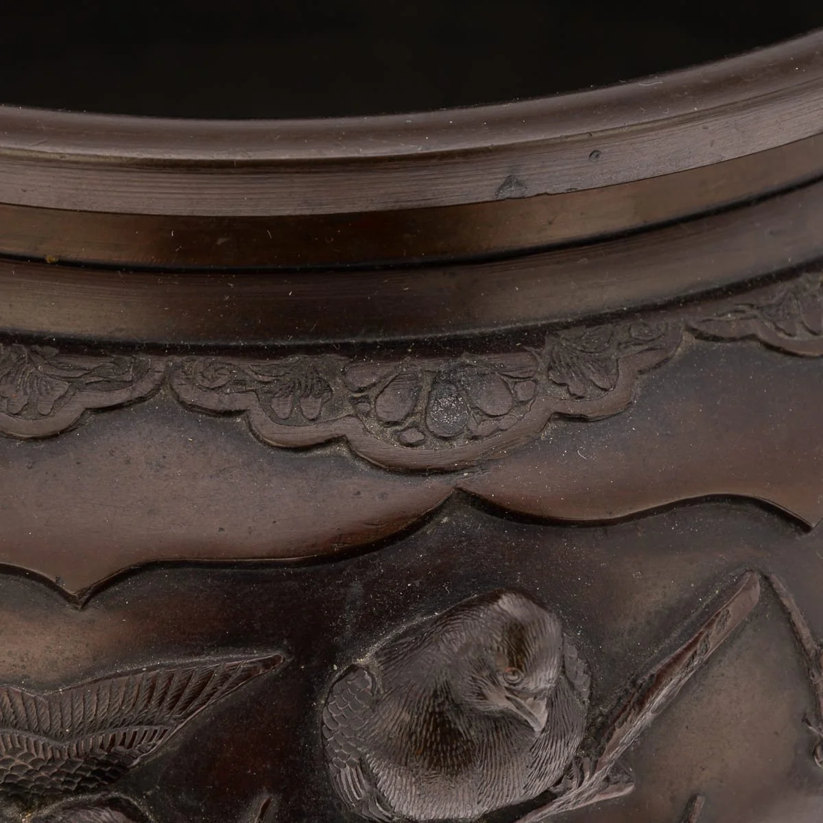 PUSHKINS.COM - G11930 - ANTIQUE 19thC JAPANESE MEIJI PERIOD LARGE BRONZE MYTHOLOGICAL JARDINIÈRE - 14.jpg