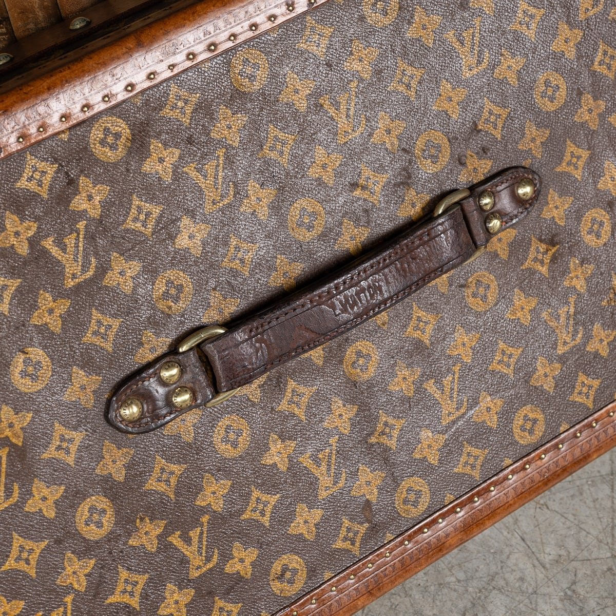 PUSHKINS.COM - B11237wd - 20thC LOUIS VUITTON ENCYCLOPEDIA BRITANNICA TRUNK IN MONOGRAM CANVAS c.1911 - 23.jpg