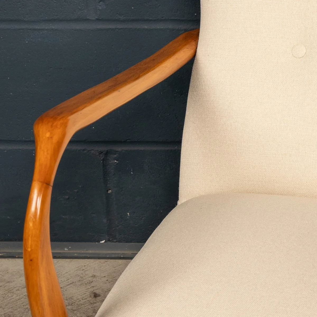 PUSHKINS.COM - B12788d - VINTAGE 20thC ITALIAN WHITE FABRIC ARMCHAIR IN THE MANNER OF PAOLO BUFFA c.1960 - 14.jpg