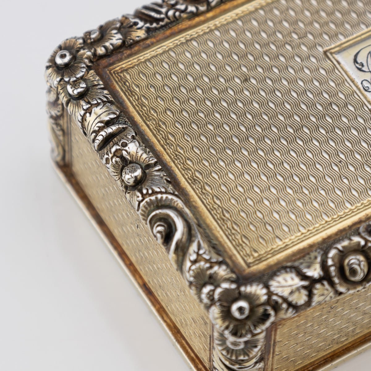 PUSHKIN'S - ANTIQUE 19thC REGENCY SOLID SILVER LARGE SNUFF BOX, LONDON c.1831 - 13.jpg