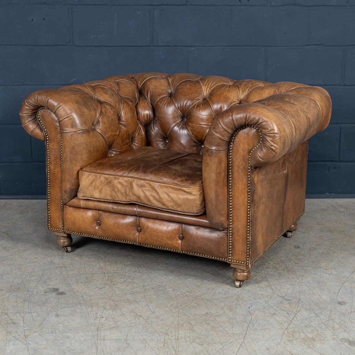 PUSHKINS.COM - B11240 - VINTAGE 20thC ENGLISH BROWN LEATHER CHESTERFIELD ARMCHAIR BY HALO - 03.jpg