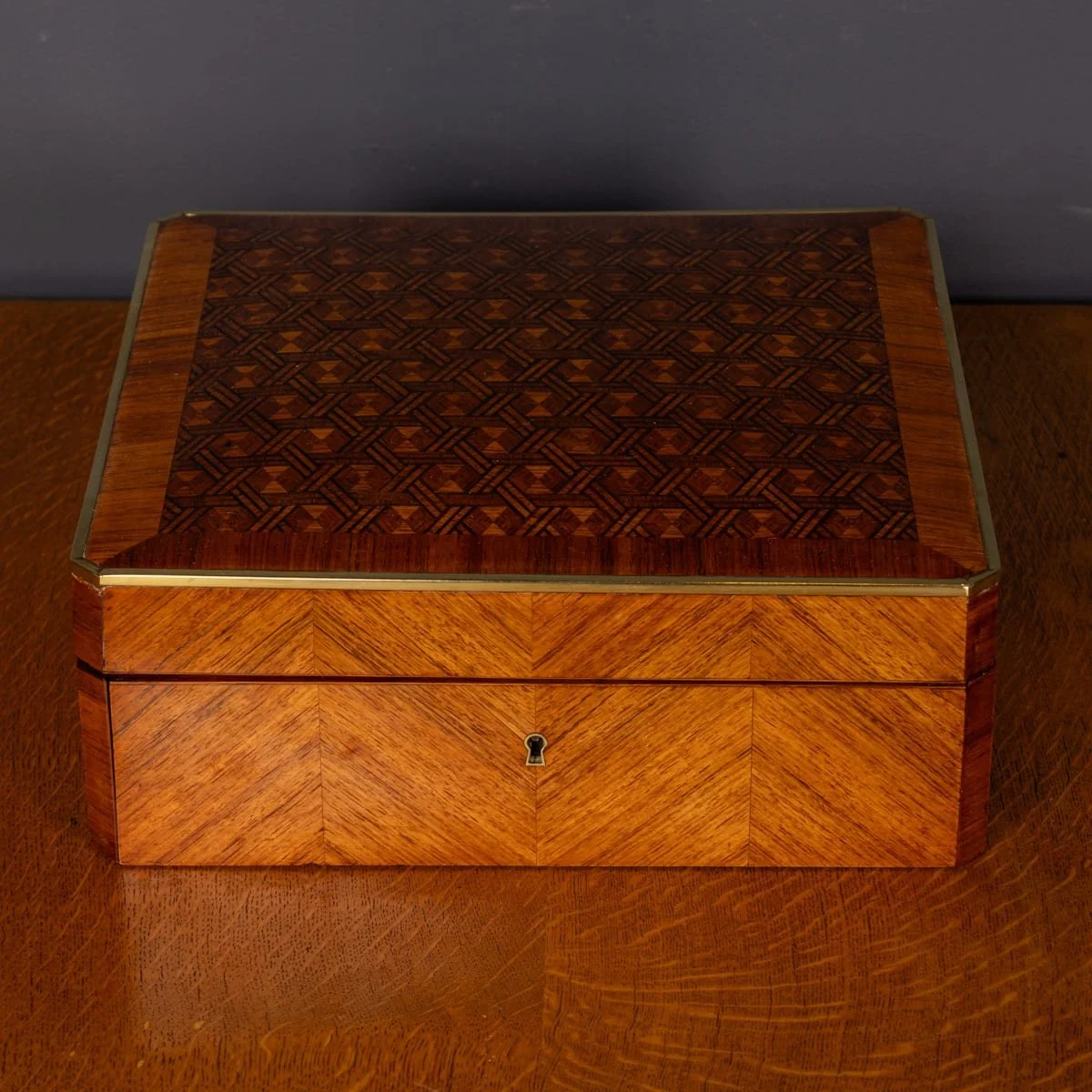 PUSHKINS.COM - Z12429 - ANTIQUE 19thC FRENCH PARQUETRY PERFUMERS BOX, PARIS c.1890 - 05.jpg