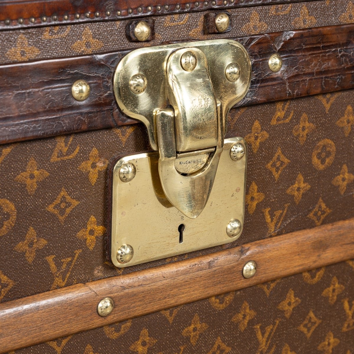 PUSHKINS.COM - B11232h - ANTIQUE 20thC LOUIS VUITTON MALLE HAUTE TRUNK IN MONOGRAM CANVAS, FRANCE c.1910 - 26.jpg