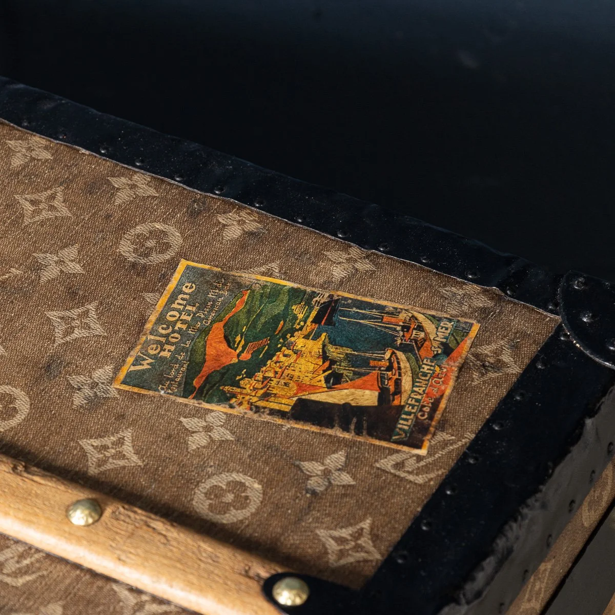 PUSHKINS.COM - B11503w - ANTIQUE 20thC LOUIS VUITTON HAT TRUNK IN WOVEN CANVAS, FRANCE c.1890 - 31.jpg
