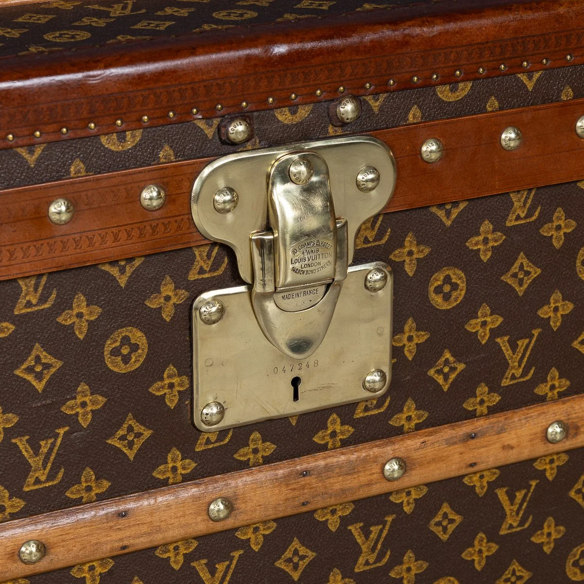 PUSHKINS.COM - B11431dw - ANTIQUE 20thC LOUIS VUITTON %22MALLE HAUTE%22 IN MONOGRAM CANVAS, FRANCE c.1920 - 21.jpg