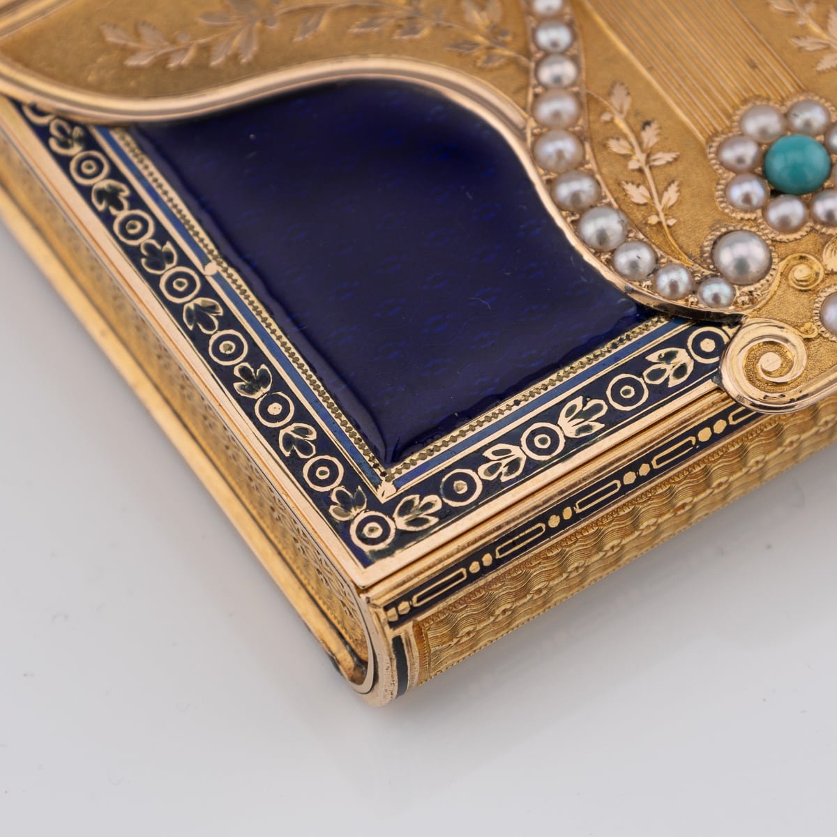 PUSHKIN'S - ANTIQUE 19thC SWISS 18k GOLD PEARL SET & ENAMEL MUSICAL BOX, REMOND c.1800 - 17.jpg